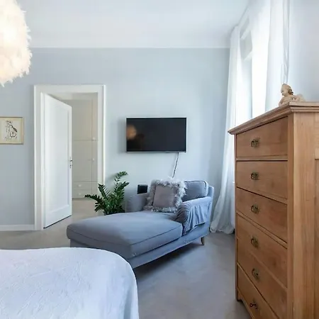 Apartment Dragon Bridge -spacious Central District - Perfect For Families And Couples *