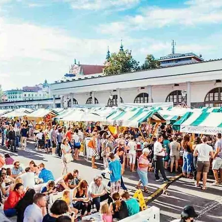 Dragon Bridge -spacious Central District - Perfect For Families And Couples דירה