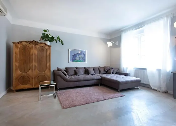 Dragon Bridge -spacious Central District - Perfect For Families And Couples شقة ليوبليانا