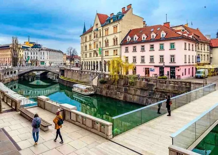 شقة Dragon Bridge -spacious Central District - Perfect For Families And Couples ليوبليانا