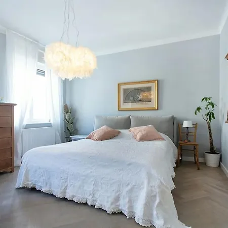 Dragon Bridge -spacious Central District - Perfect For Families And Couples Daire Ljubljana