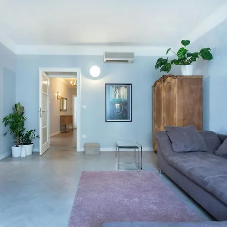 Dragon Bridge -spacious Central District - Perfect For Families And Couples Ljubljana